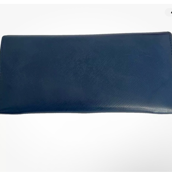 AUTHENTIC SALVATORE FERRAGAMO NAVY BLUE Long Wallet W/Gold Hardware. - Picture 4 of 16